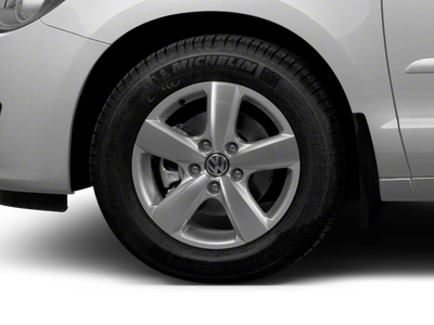 2010 Volkswagen Routan SE