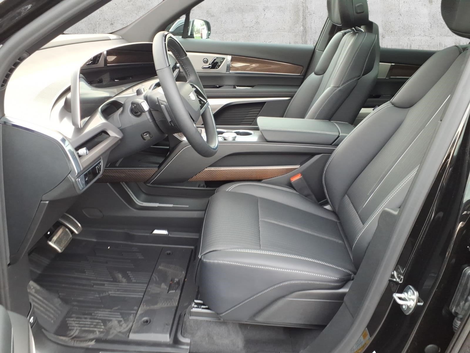 2026 Cadillac VISTIQ Luxury