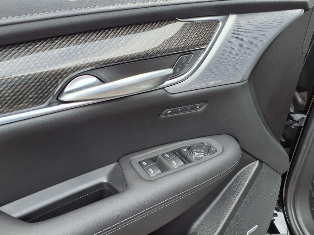 2025 Cadillac XT5 Sport