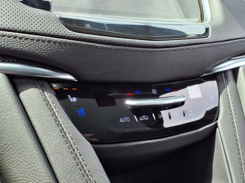 2025 Cadillac XT5 Sport