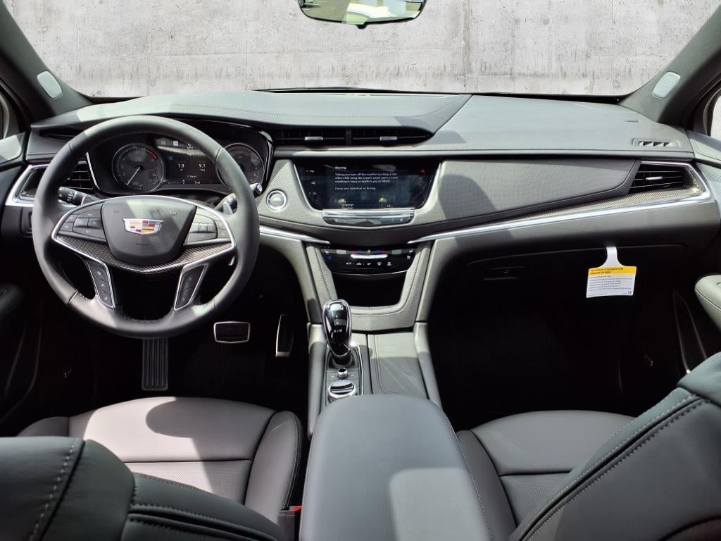 2025 Cadillac XT5 Sport