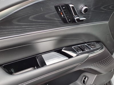 2025 Cadillac LYRIQ Luxury 1