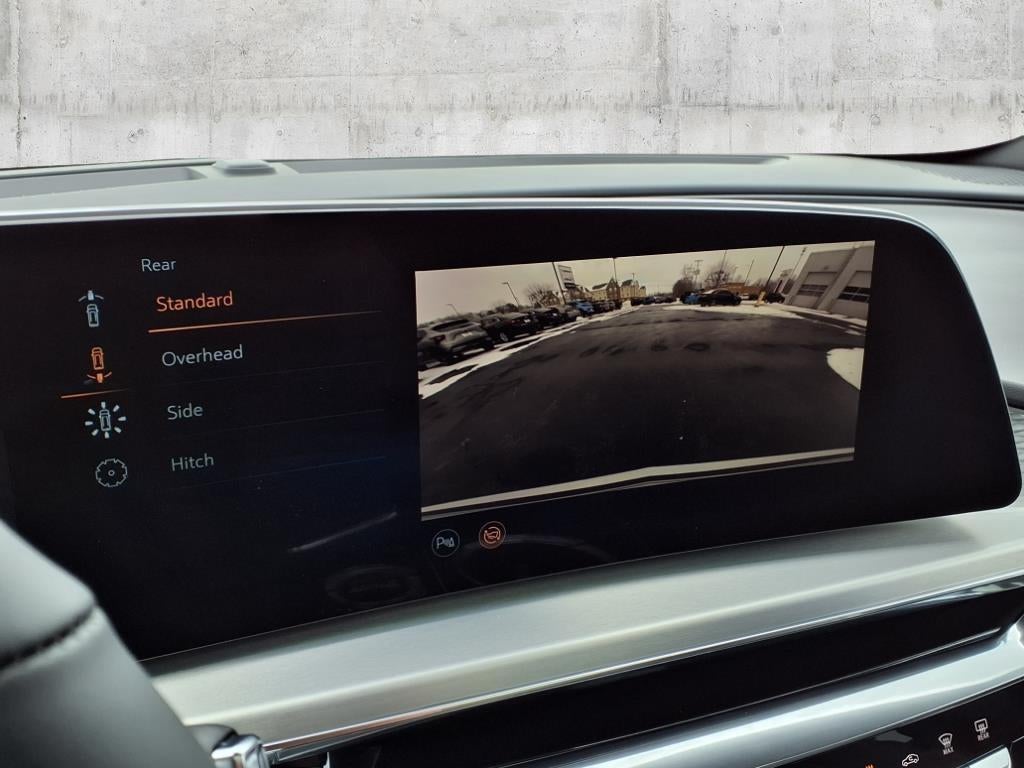 2025 Cadillac LYRIQ Luxury 1