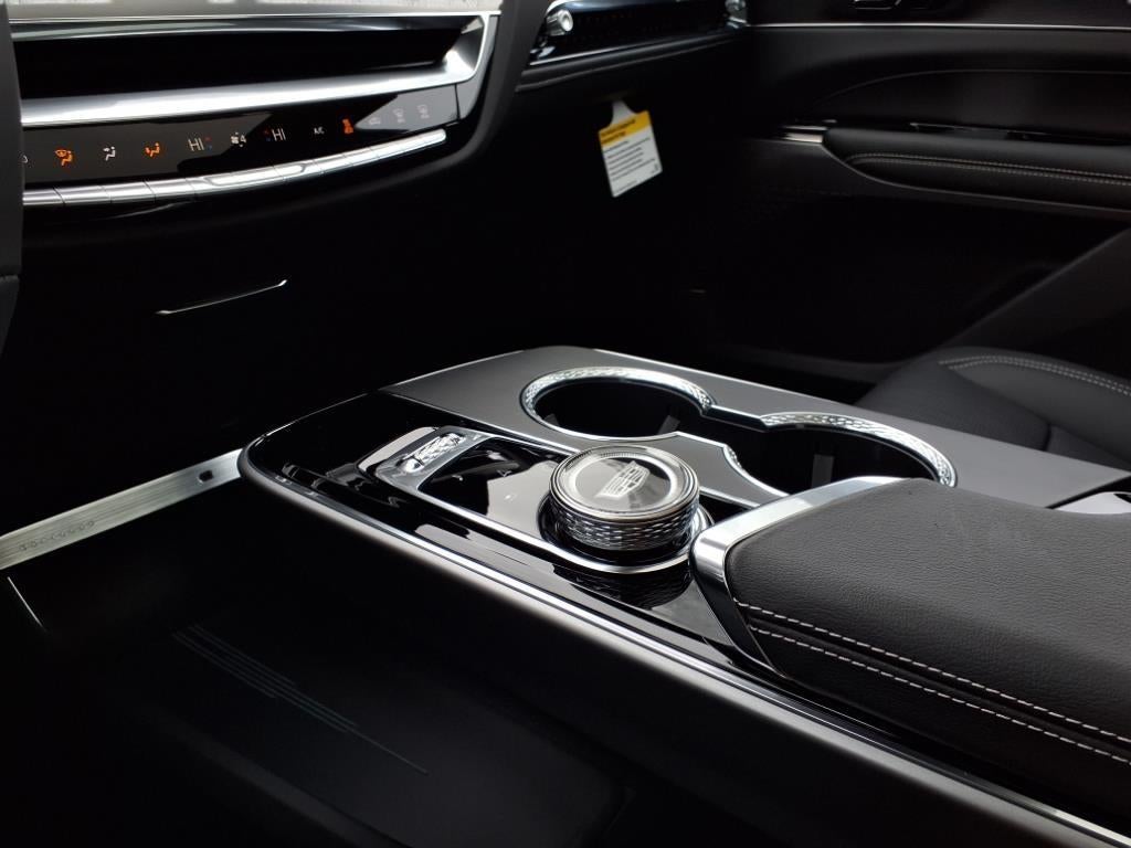 2025 Cadillac LYRIQ Luxury 1