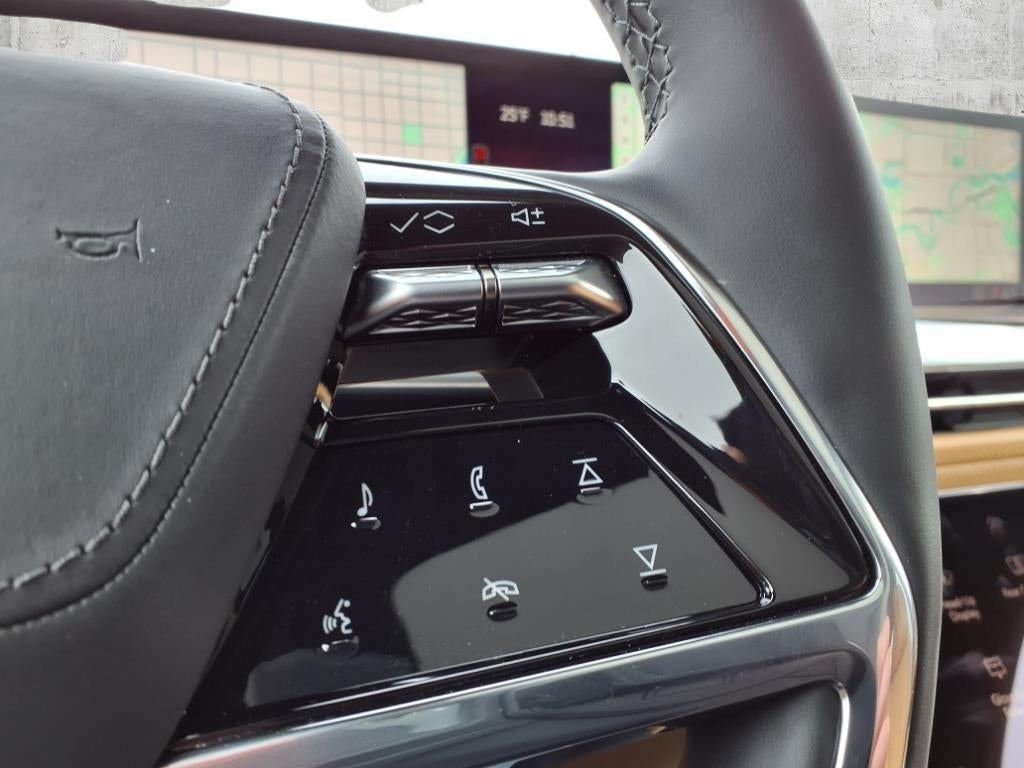 2025 Cadillac ESCALADE IQ Sport 2