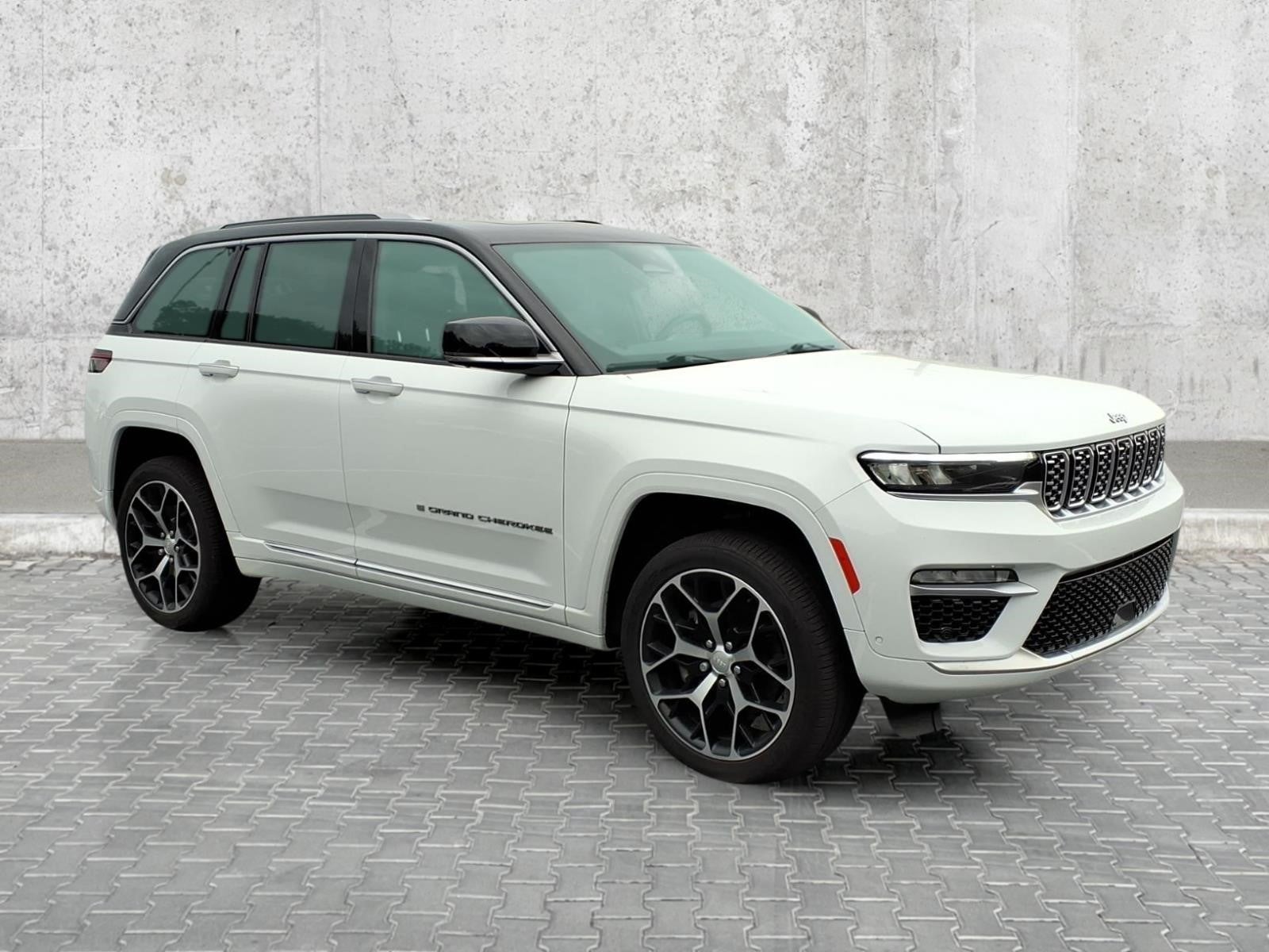 2022 Jeep Grand Cherokee Summit Reserve