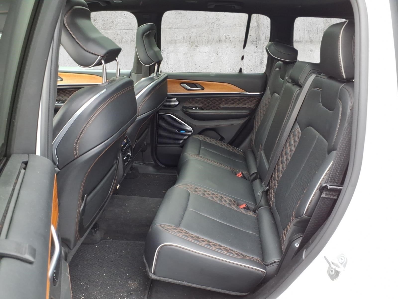2022 Jeep Grand Cherokee Summit Reserve