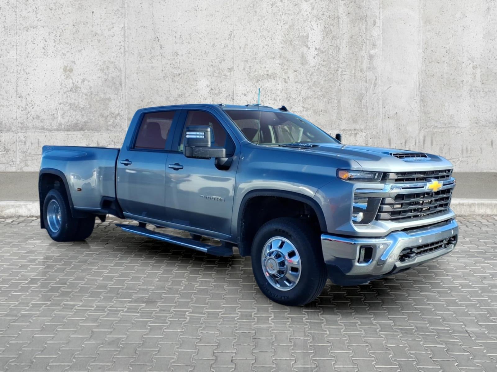2025 Chevrolet Silverado 3500 HD LT DRW