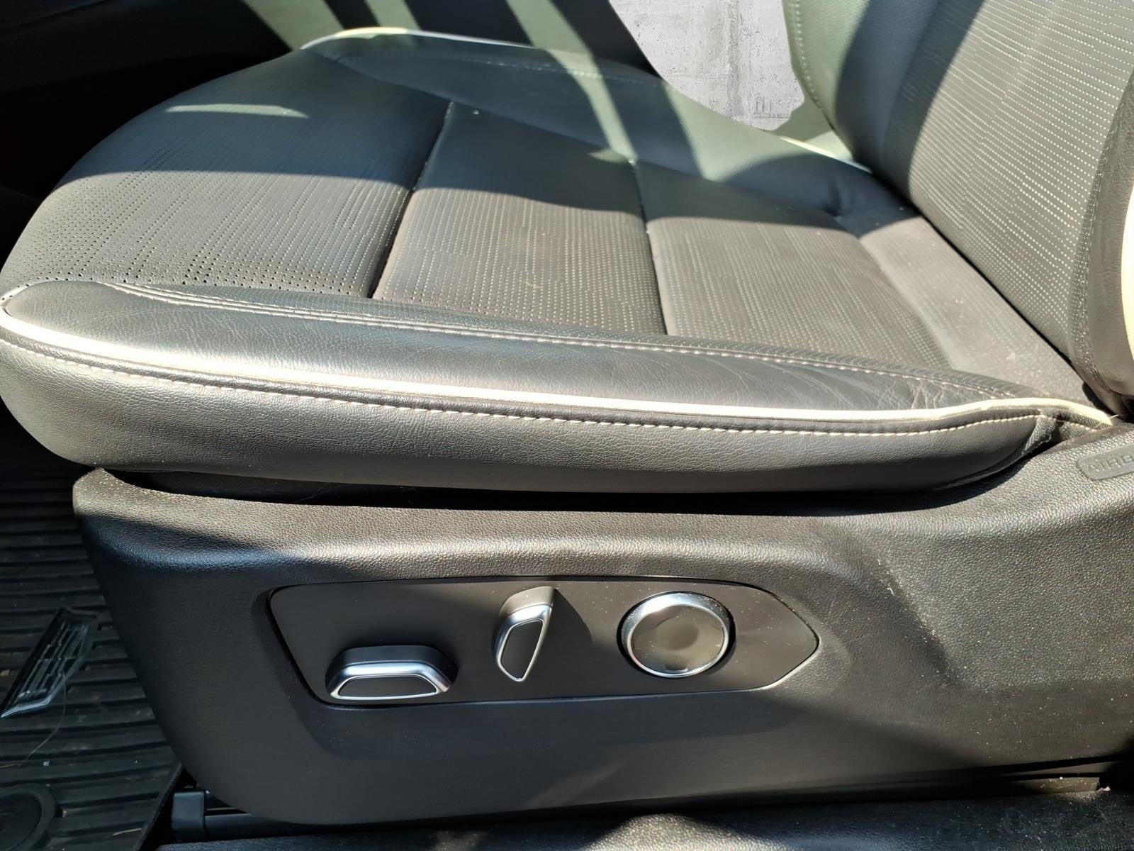 2023 Cadillac Escalade 4WD Premium Luxury
