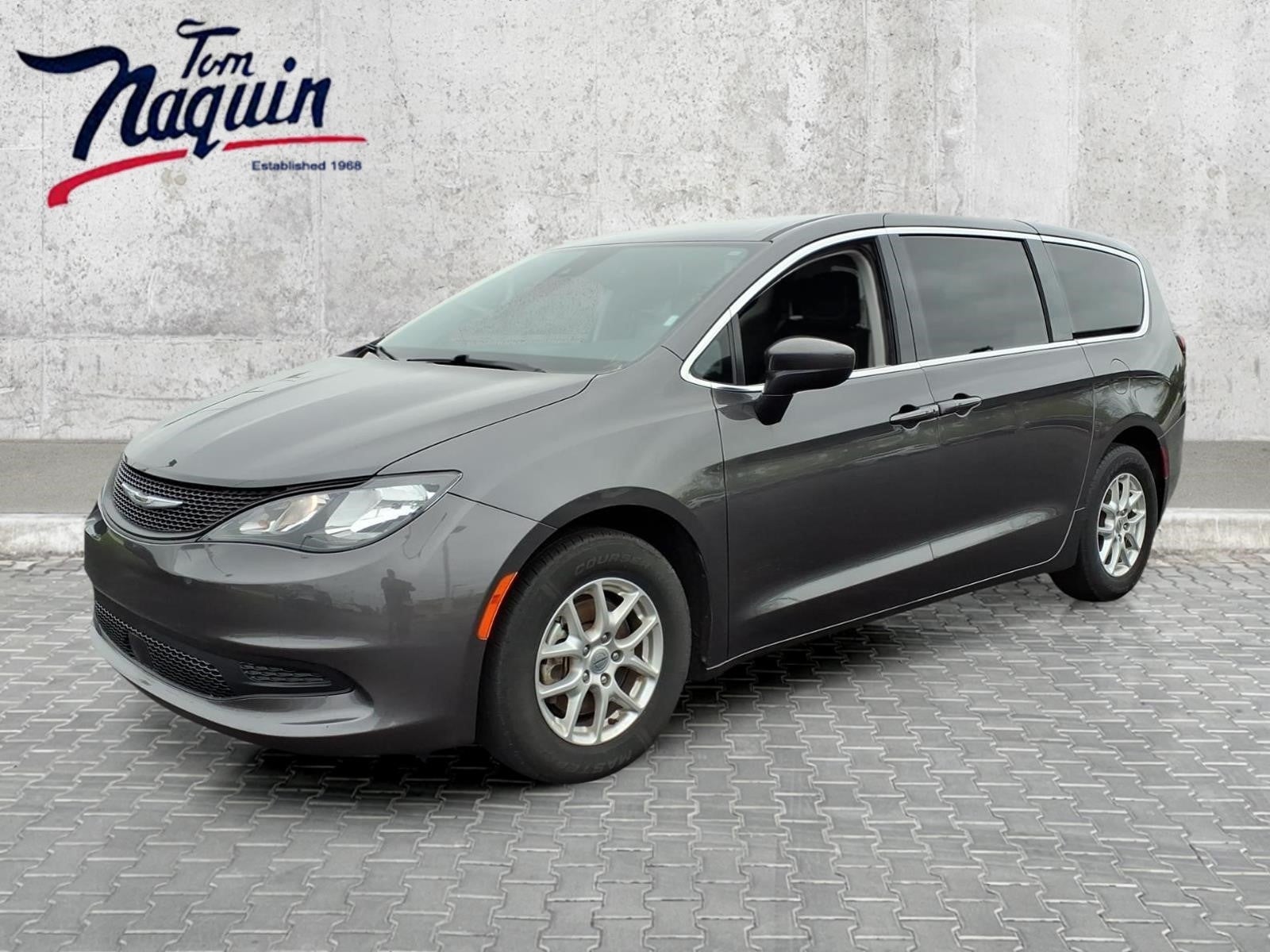2023 Chrysler Voyager LX's photo