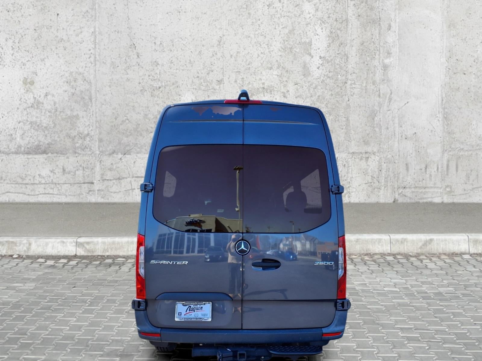 2022 Mercedes-Benz Sprinter Passenger Van 2500 STANDARD ROO