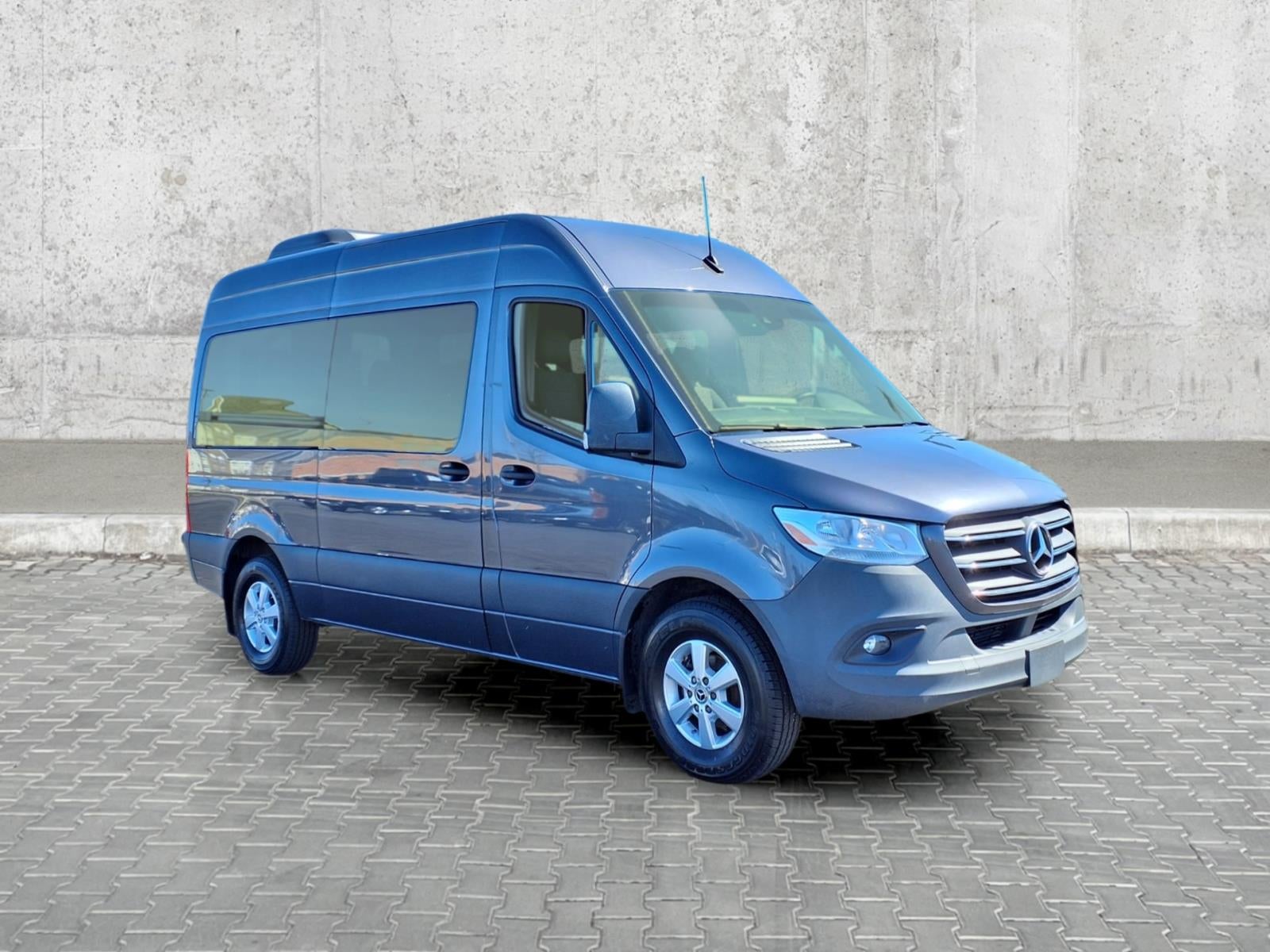 2022 Mercedes-Benz Sprinter Passenger Van 2500 STANDARD ROO