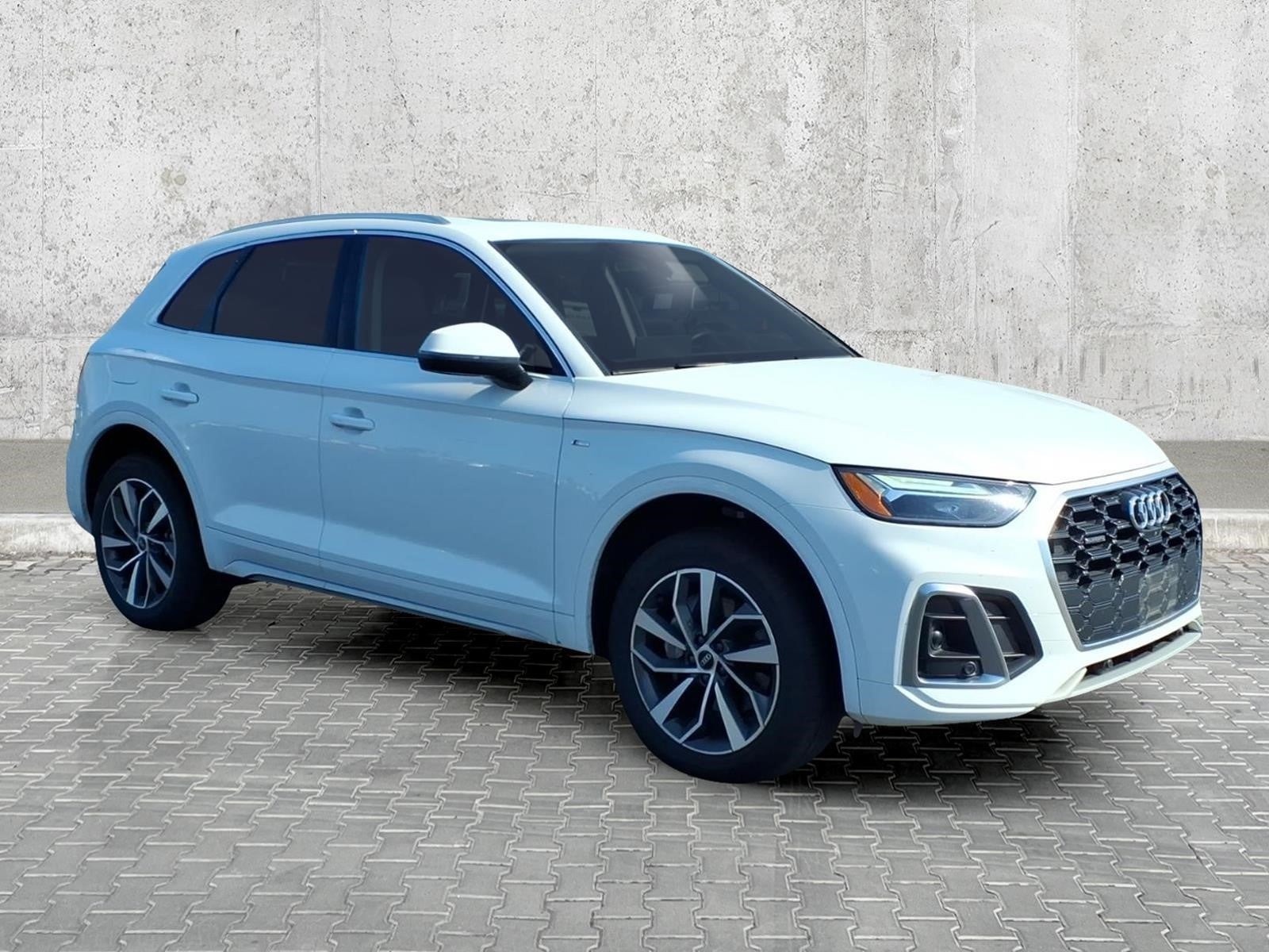 2024 Audi Q5 S line Premium Plus