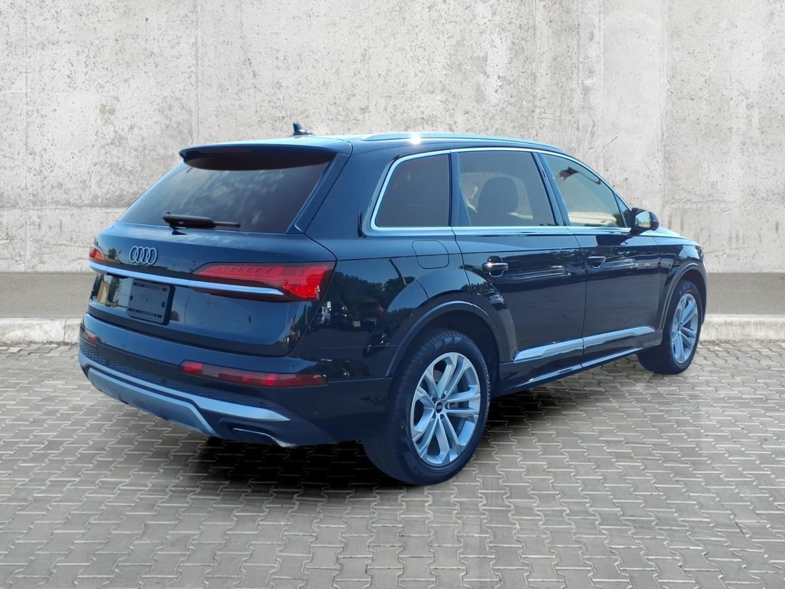 2025 Audi Q7 Premium Plus