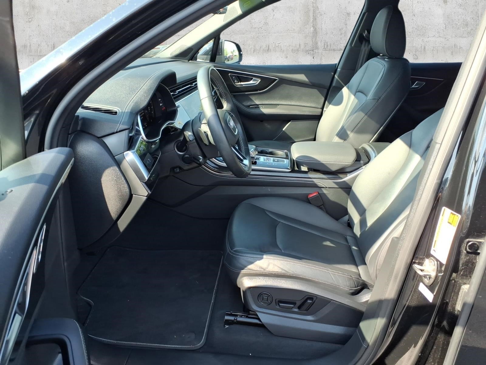 2025 Audi Q7 Premium Plus