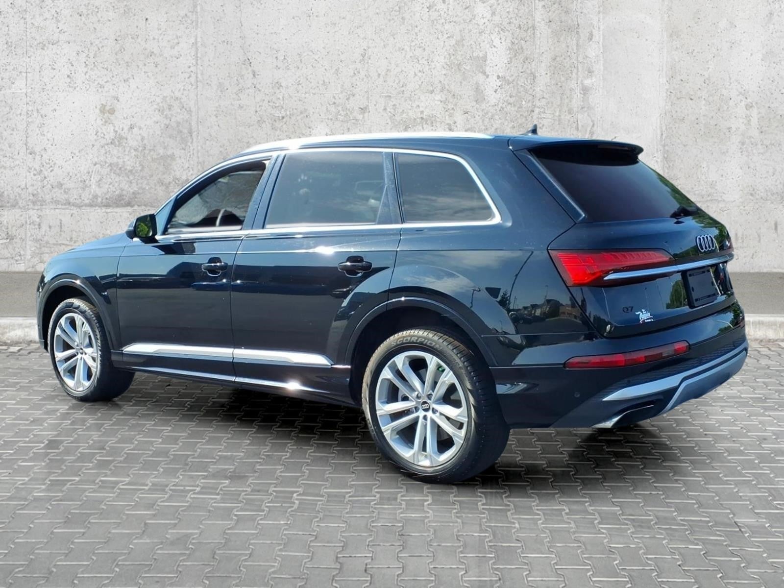 2025 Audi Q7 Premium Plus